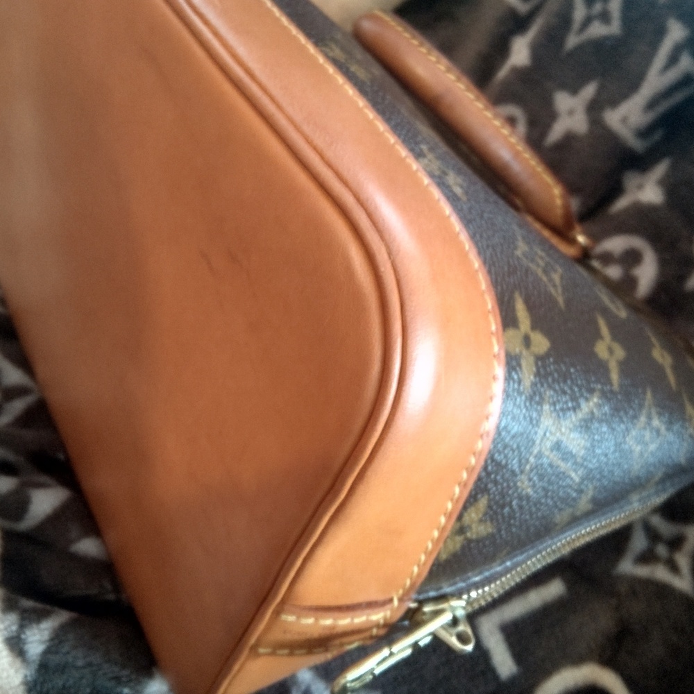 TAKING OFFERS! Louis Vuitton vintage Alma tote😍 Immaculent condition!! As SHOWN - Picture 7 of 12